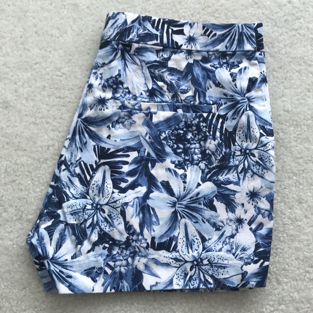 Blue Tropical Floral Print Chino Shorts